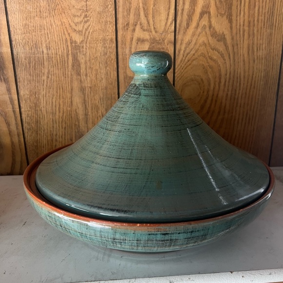 Vintage Noemi Ceramiche Moroccan Tagine (lidded casserole dish) - Picture 1 of 2